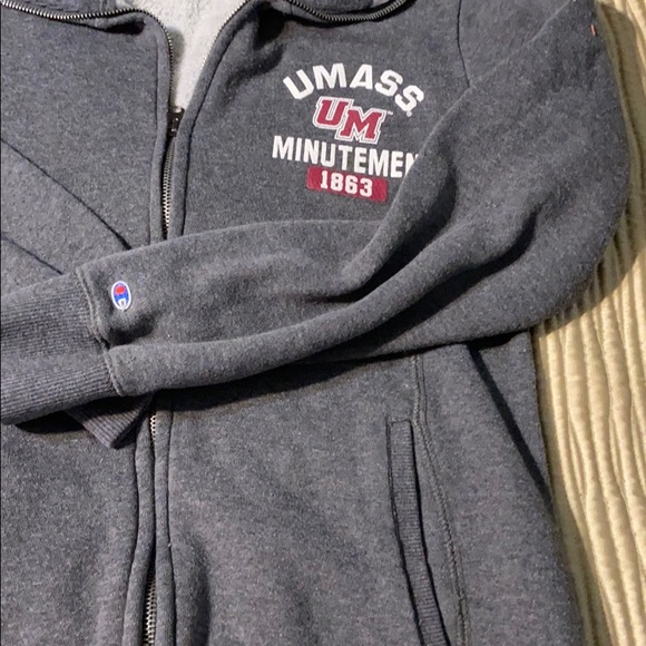 Champion sweatshirt - Picture 2 of 3